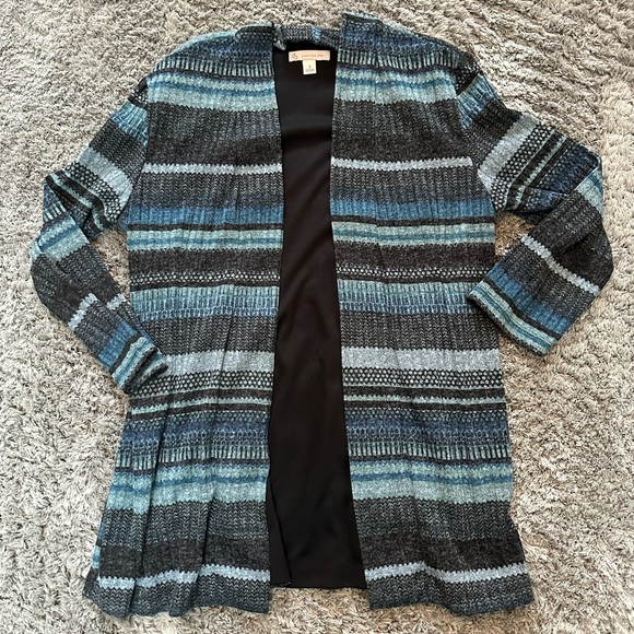 DB ESTABLISHED | Women’s Knit Cardigan - Picture 2 of 5